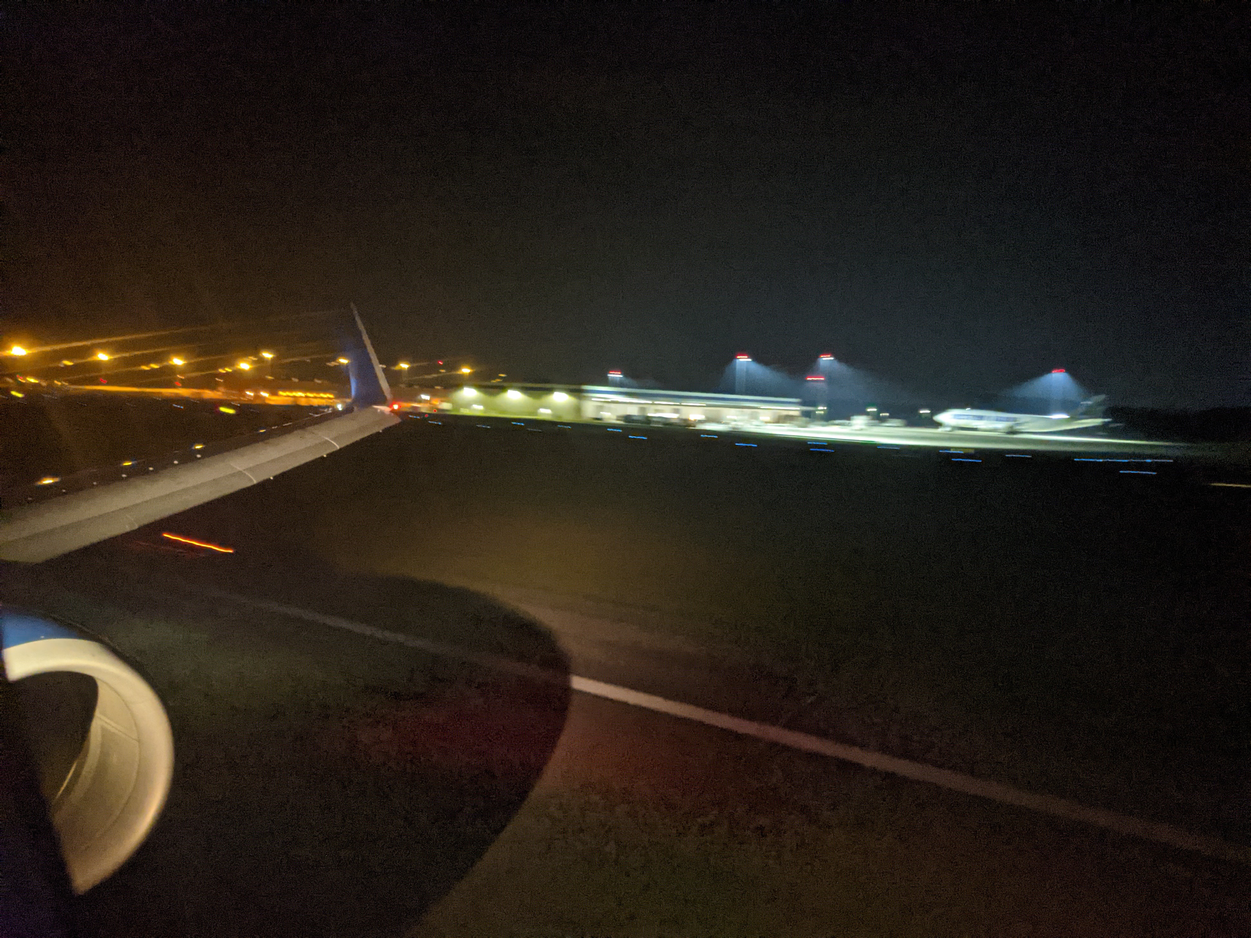Delta 737-900 First Class Seat Landing