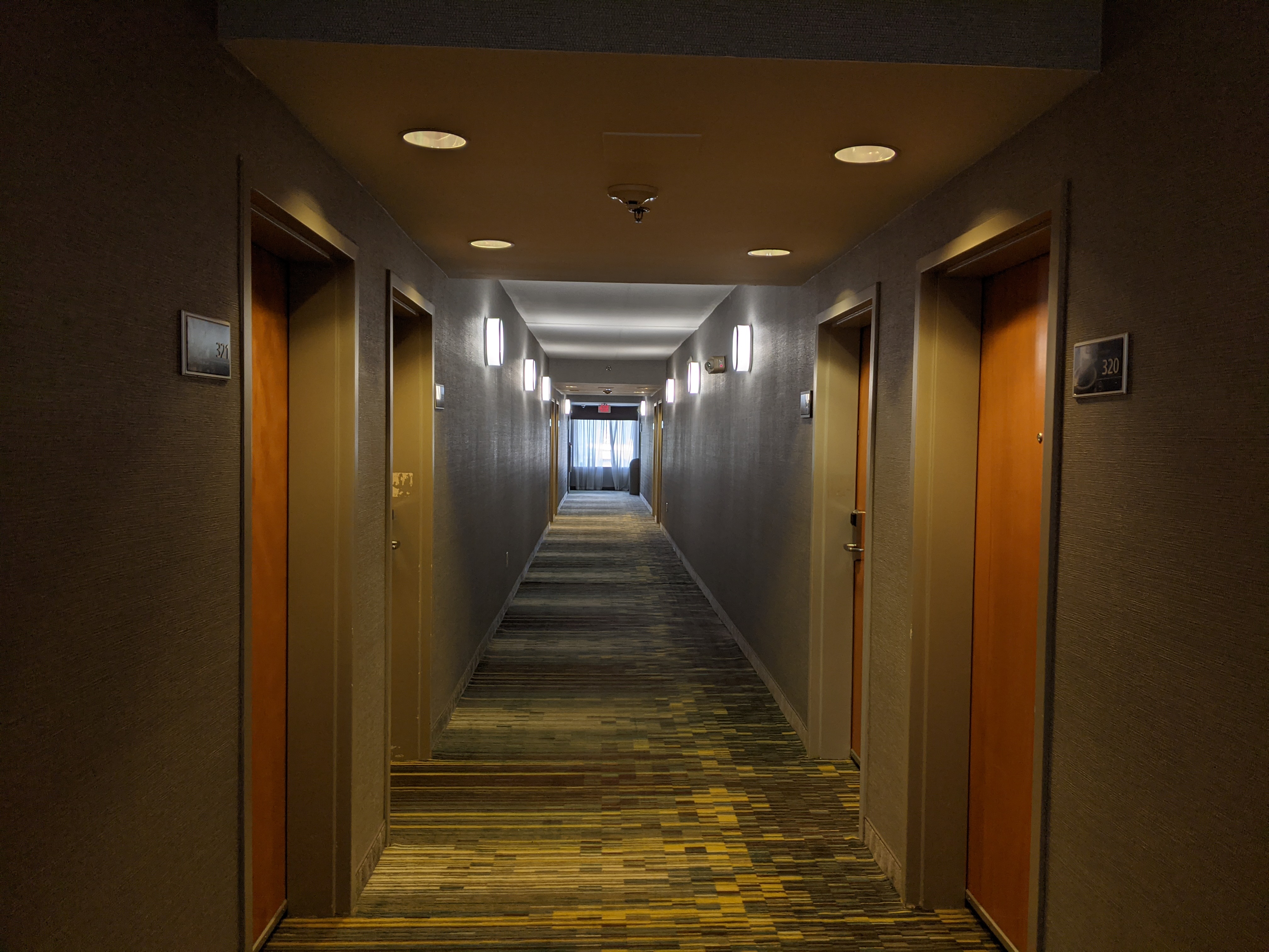 Hampton Inn and Suites Charlotte Airport Hallway