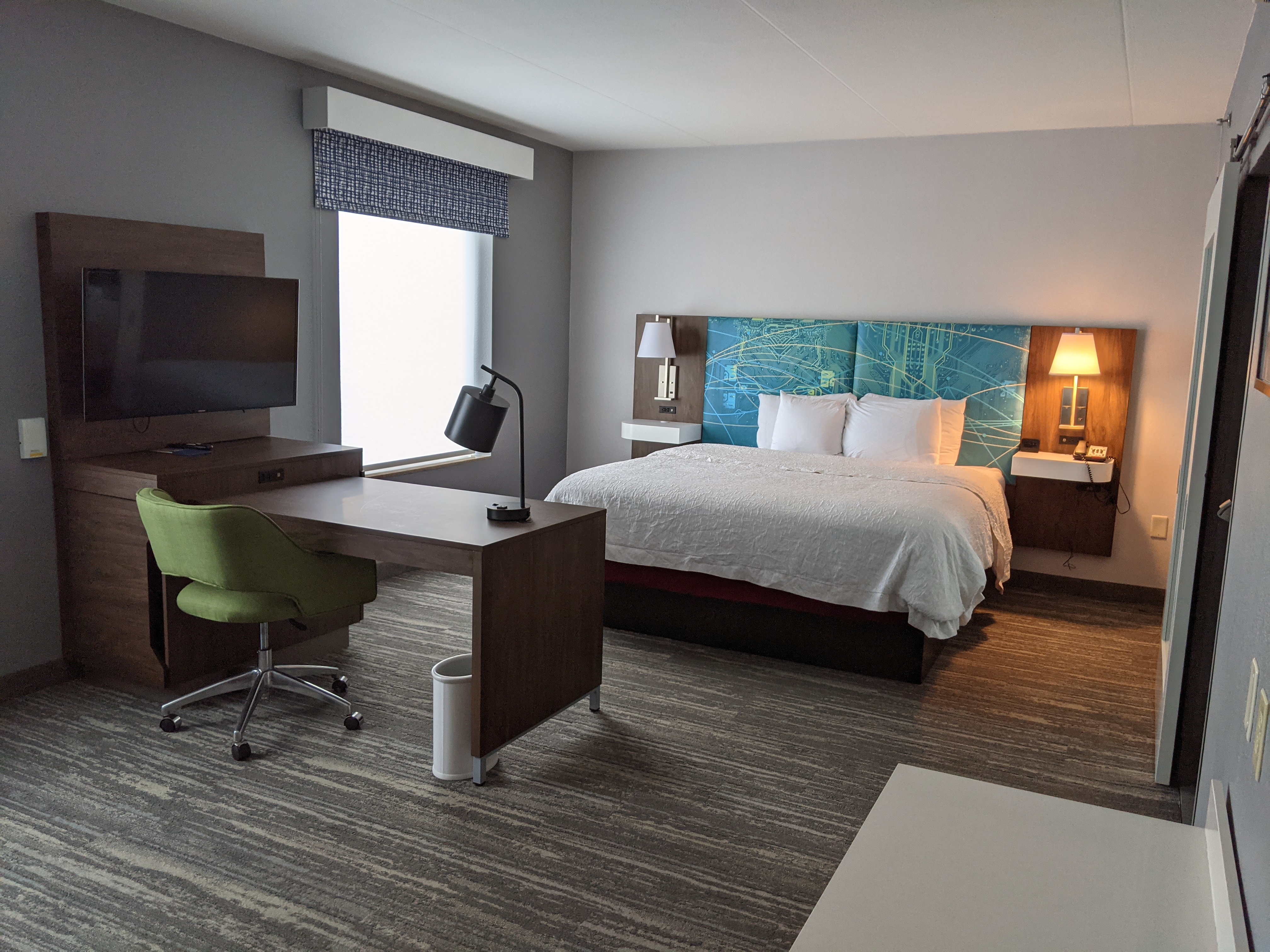 Hampton Inn and Suites Charlotte Airport King Bed Suite