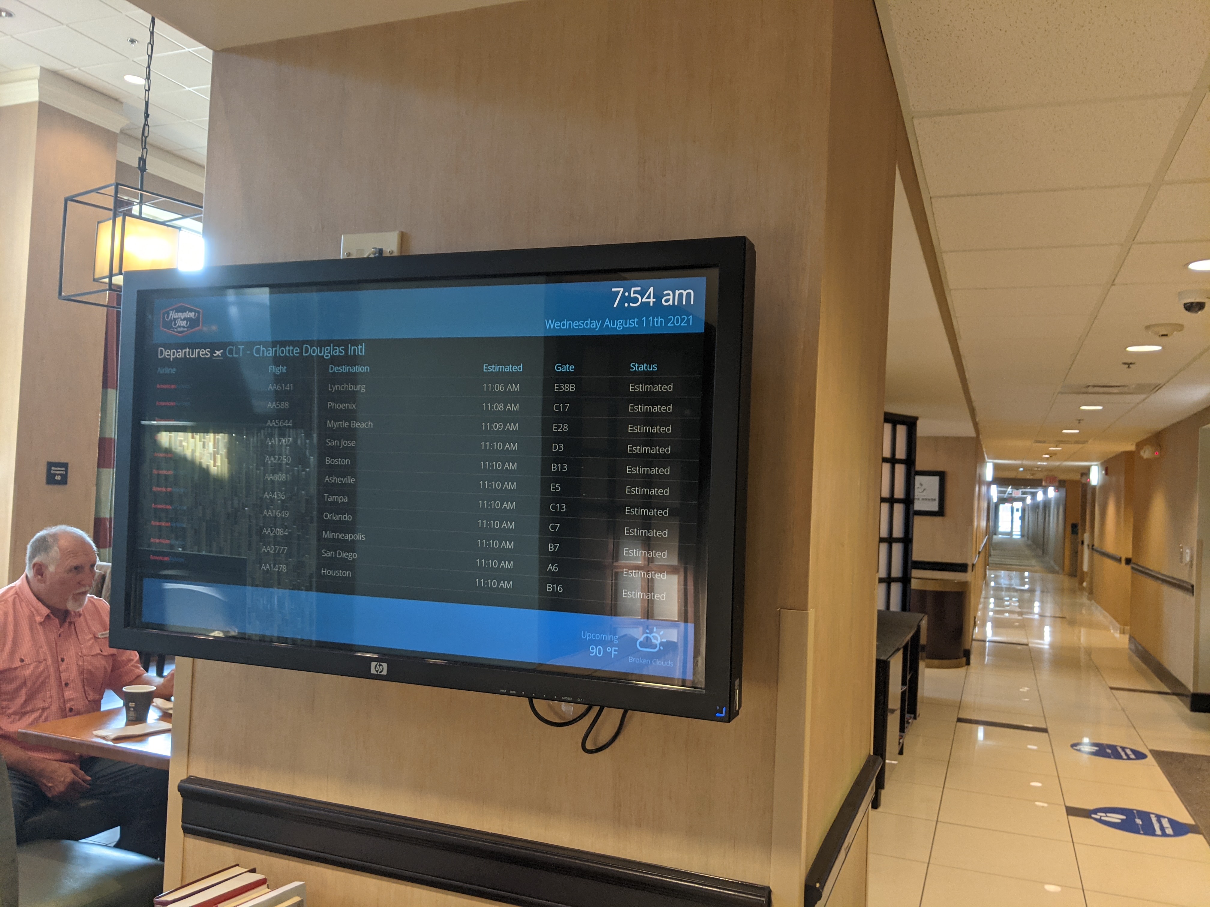 Hampton Inn and Suites Charlotte Airport Lobby