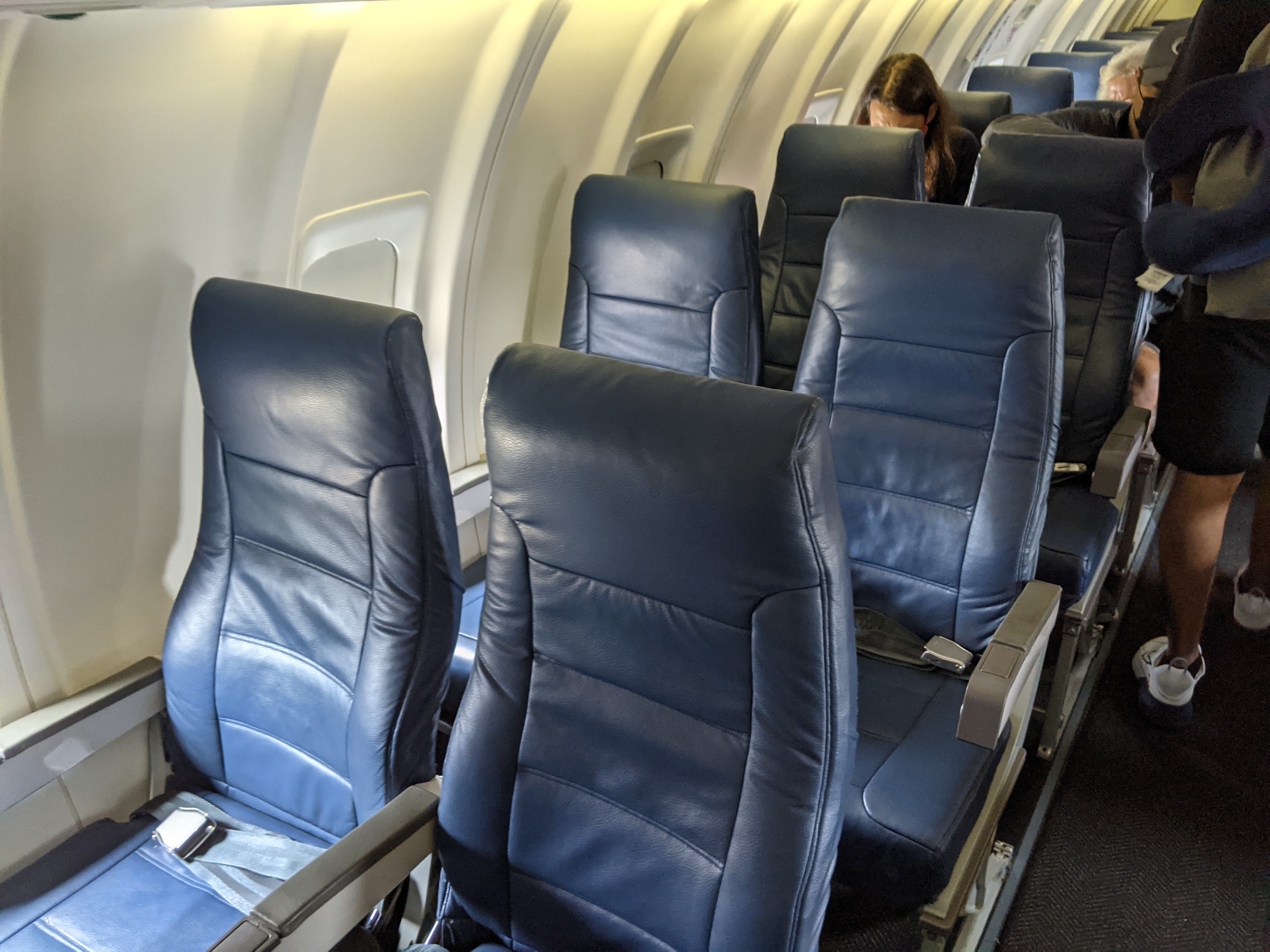 CRJ200 Seating