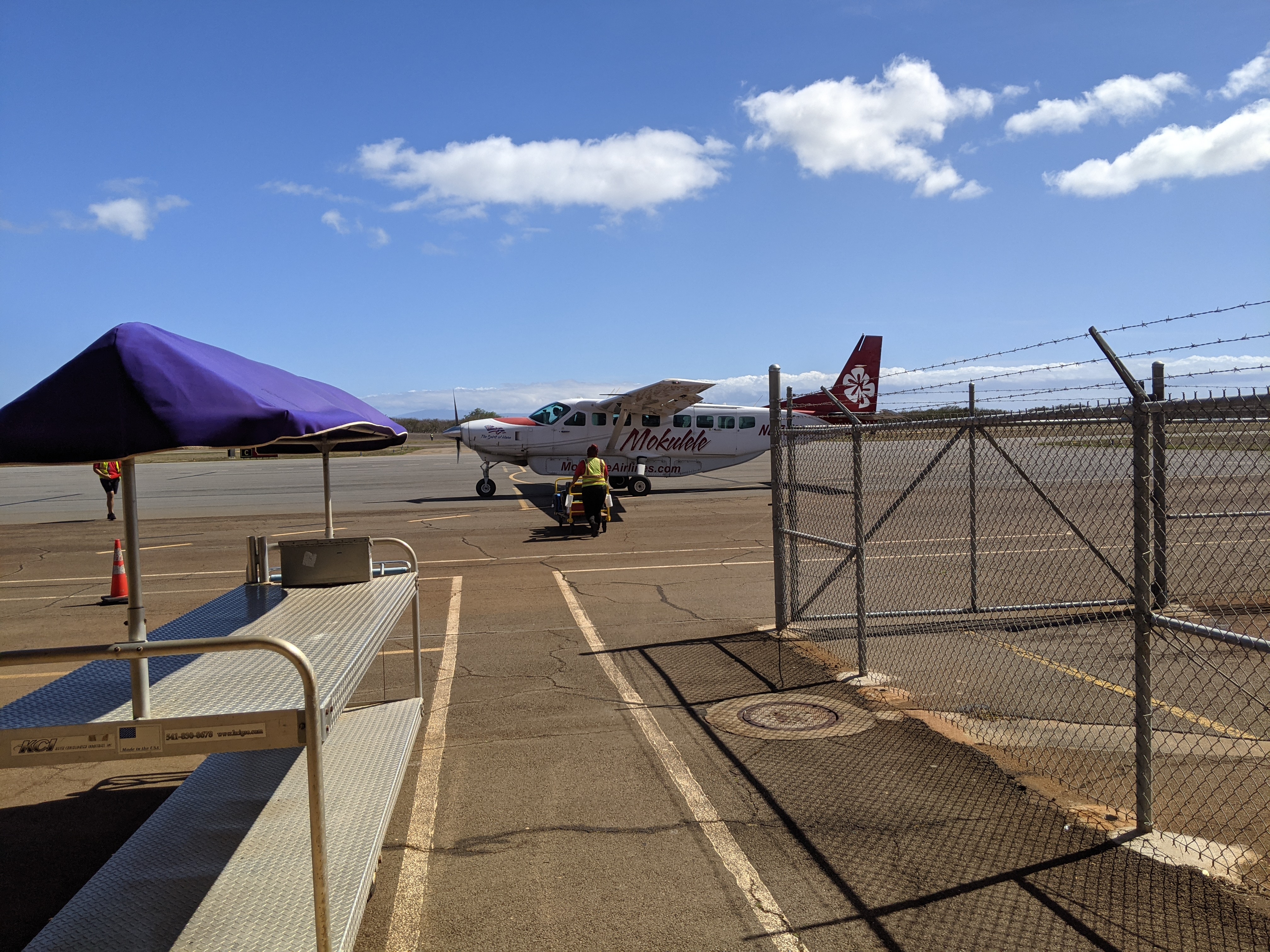 Mokulele Airlines Cessna at Molokai