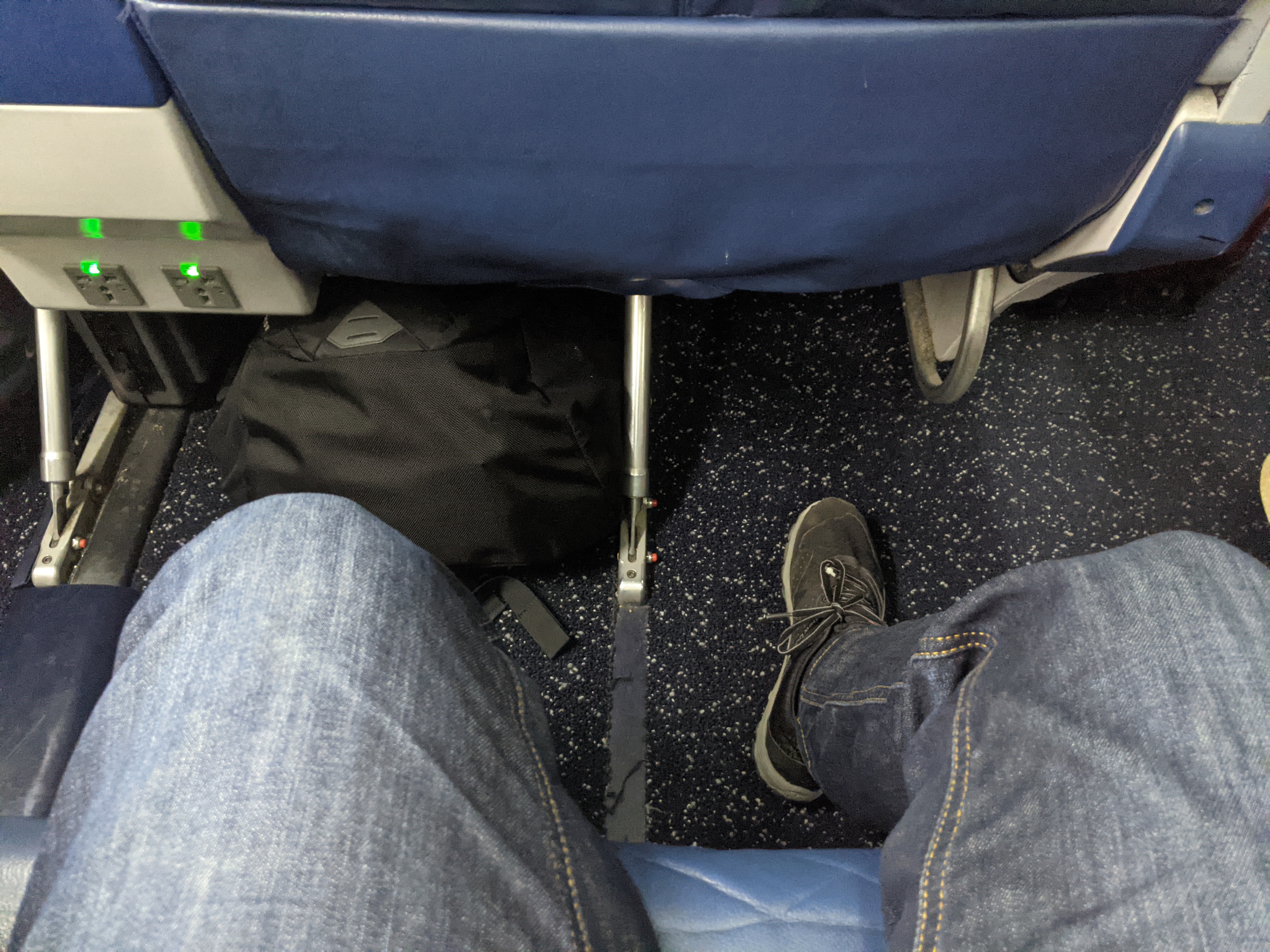 Delta 737-900 First Class Leg Room
