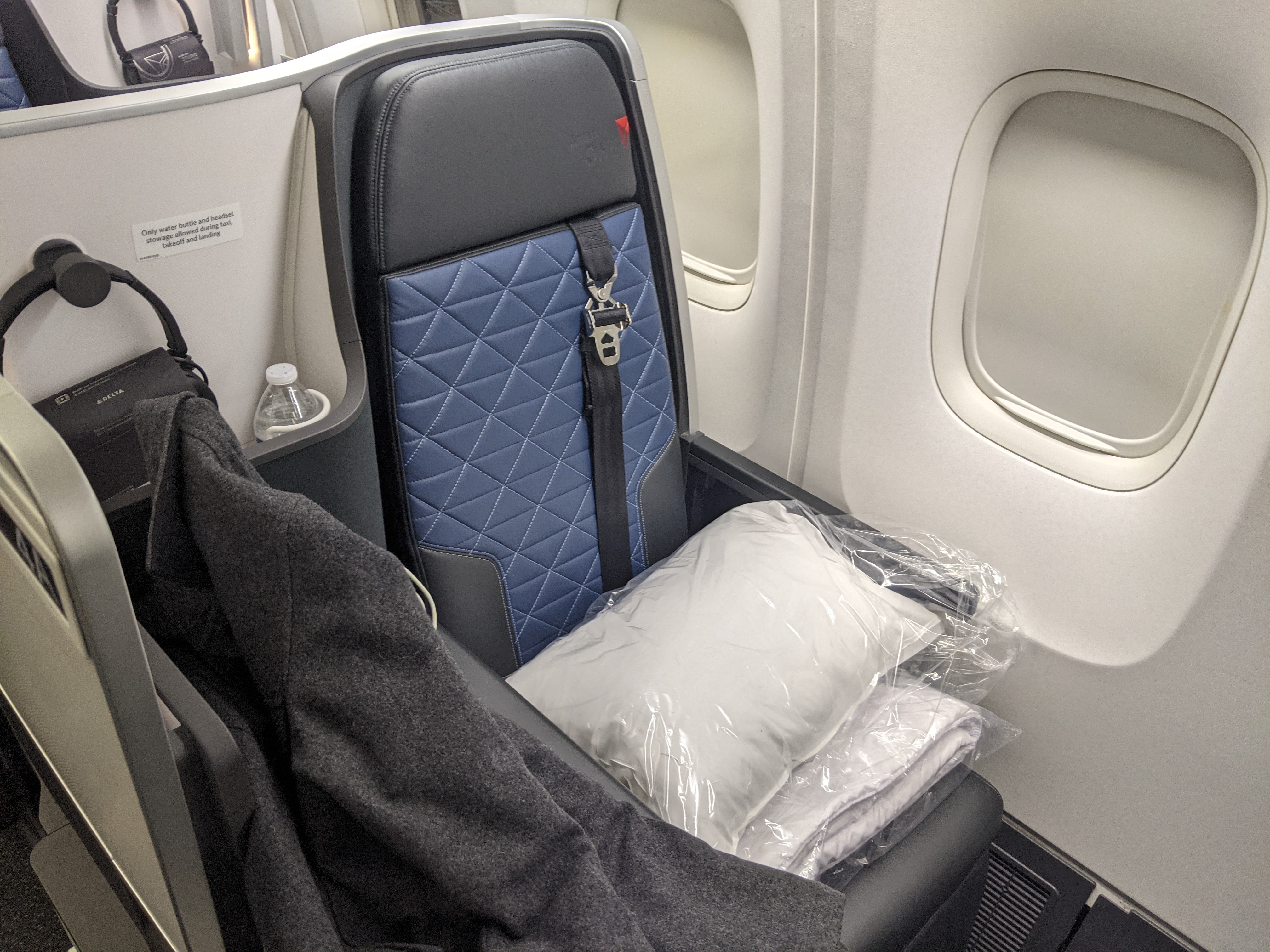 Delta 767-400 Delta One Seat