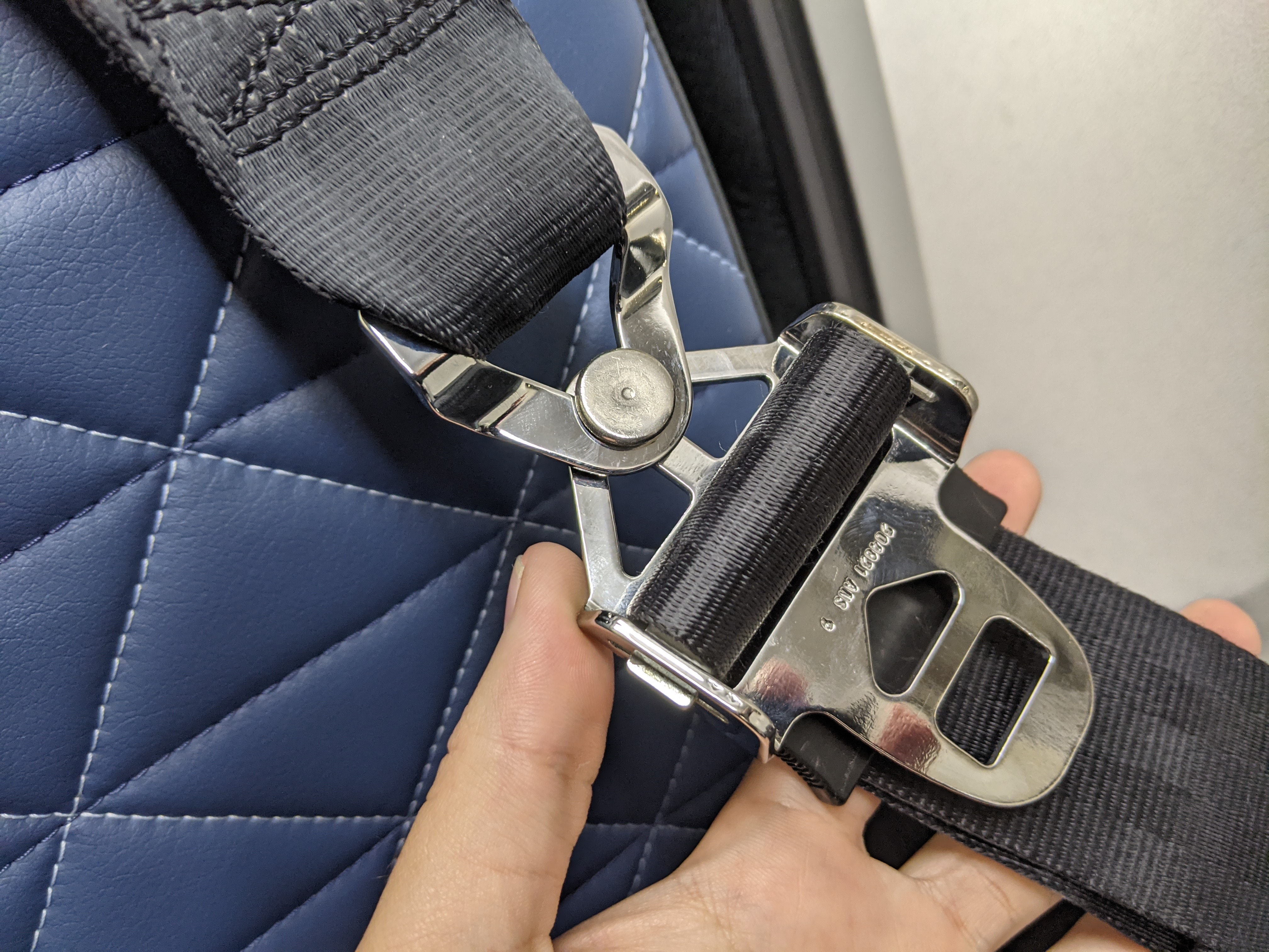Delta 767-400 Delta One Seat Belt
