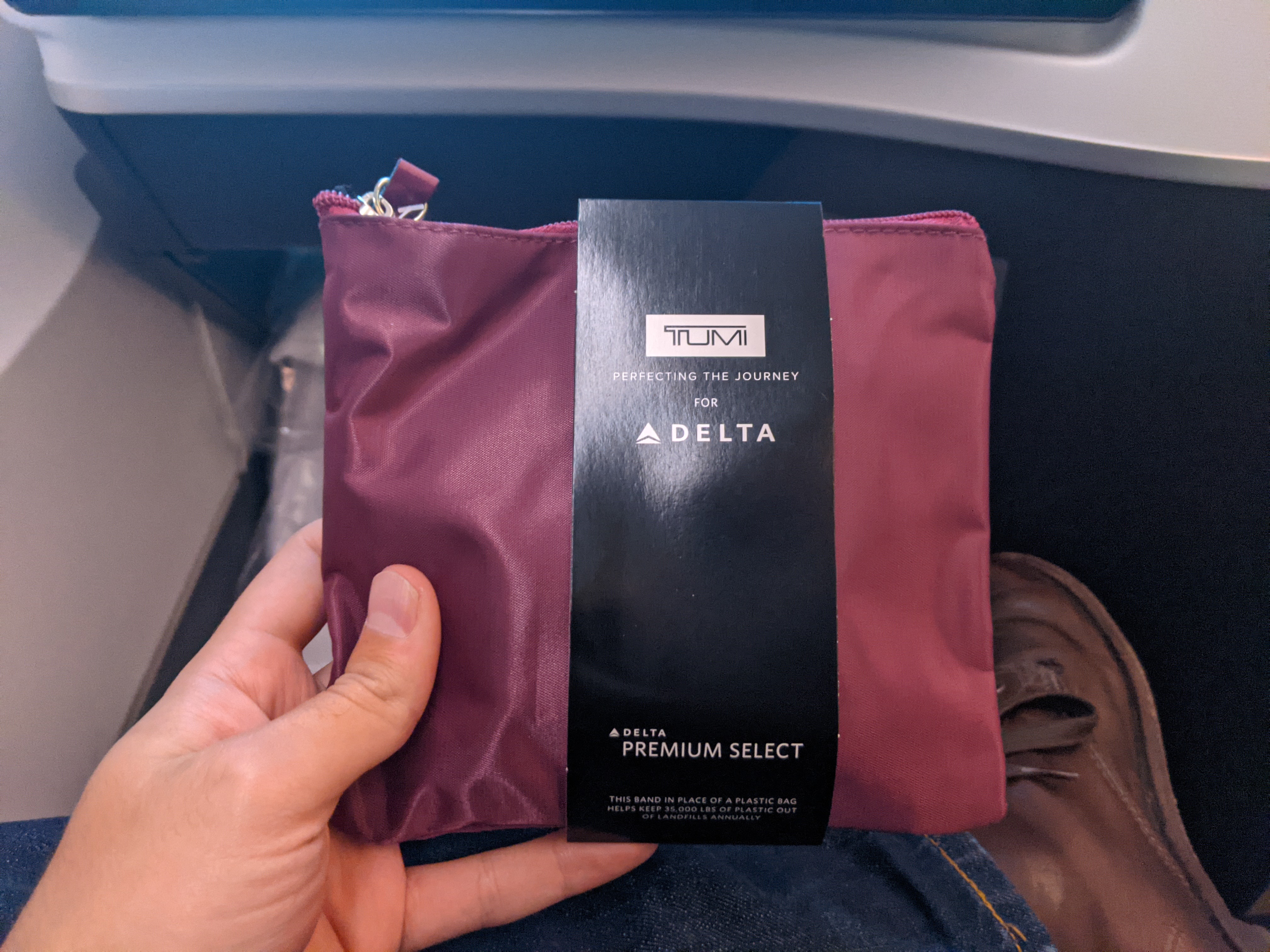 Delta 767-400 Delta One Amenity Kit