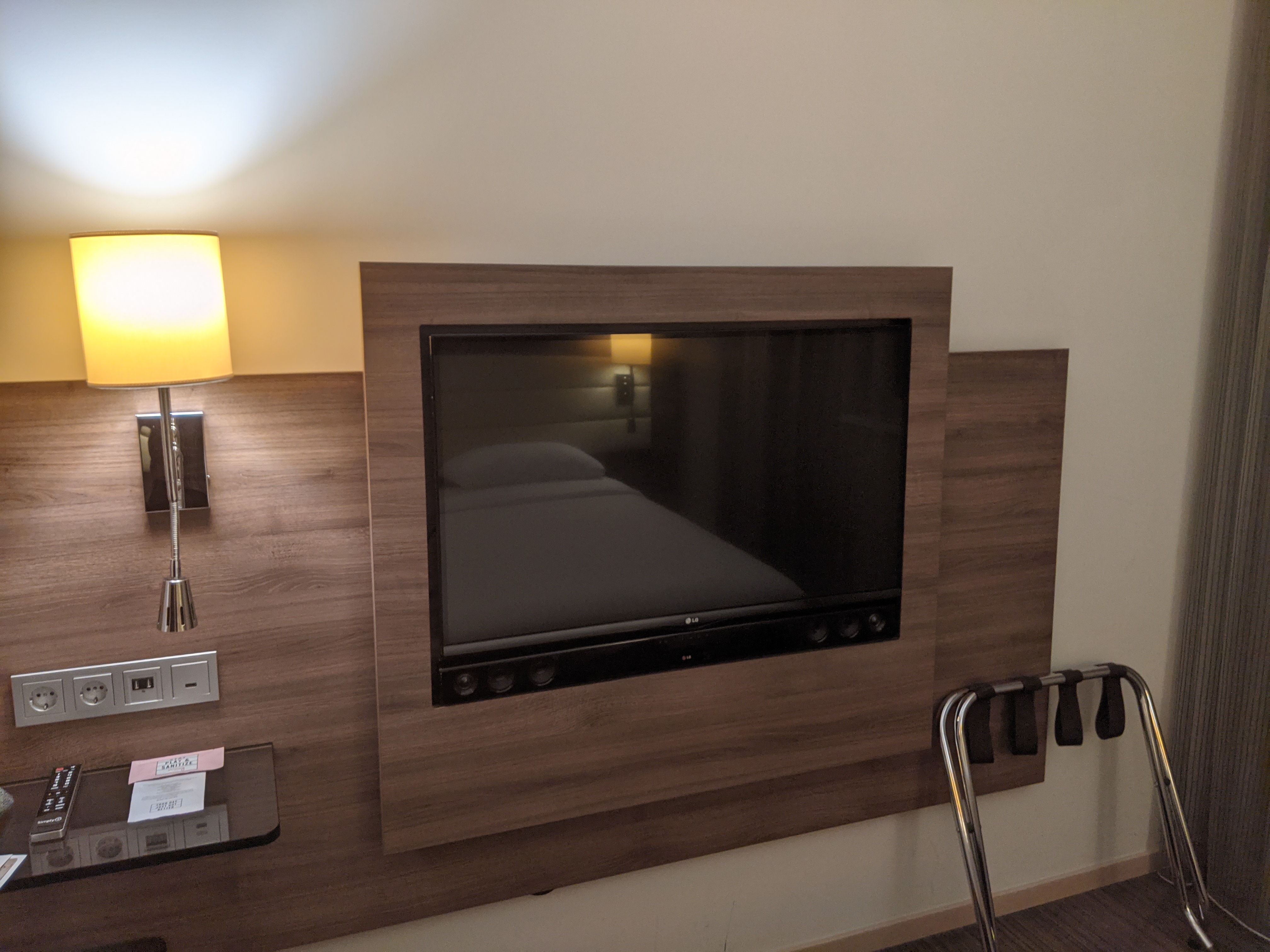 MXP Moxy Hotel TV