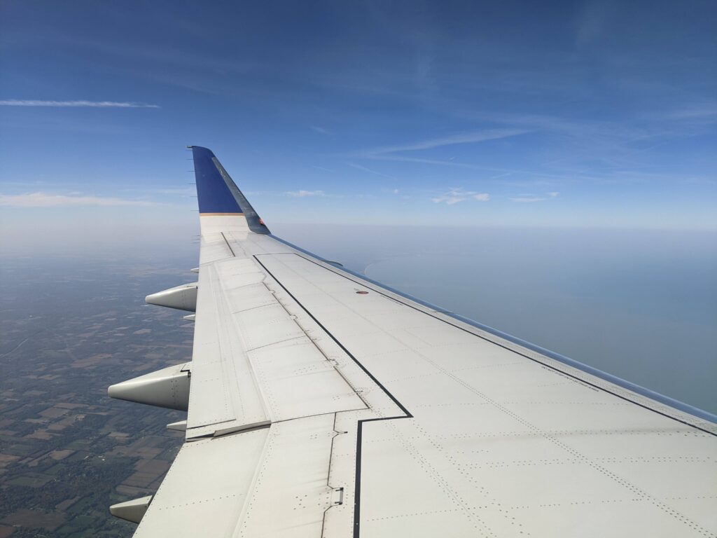 United ERJ175 Economy View over lake Michigan