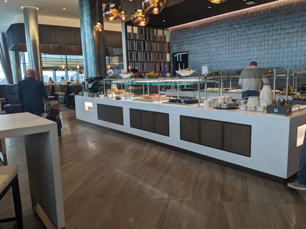 Ohare Airport Terminal 5 Delta Skyclub Buffet