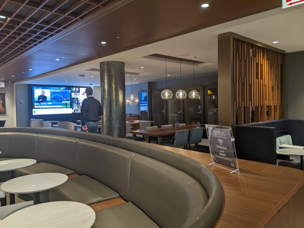 Ohare Airport Terminal 5 Delta Skyclub Seating