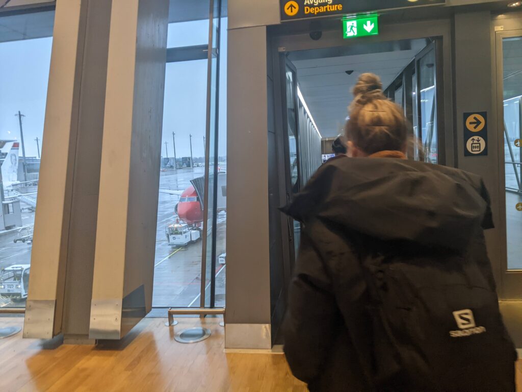 Norwegian 737-800 Boarding