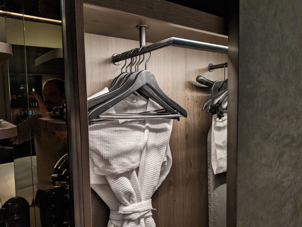 At Six Hotel Stockholm Closet 