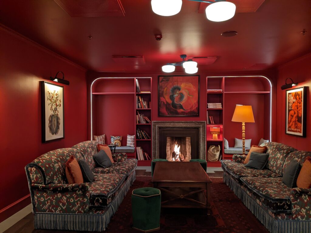 25 Hours Hotel Copenhagen Library 