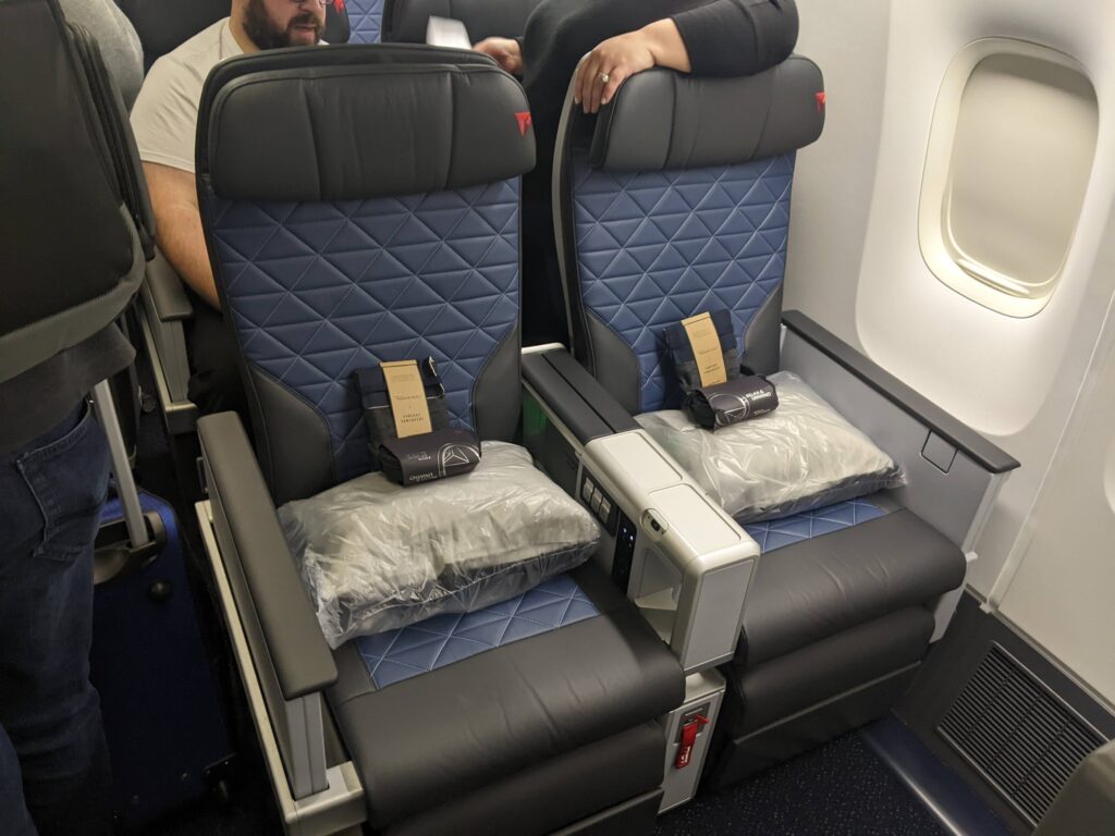 Delta 767-400 Premium Select Seats