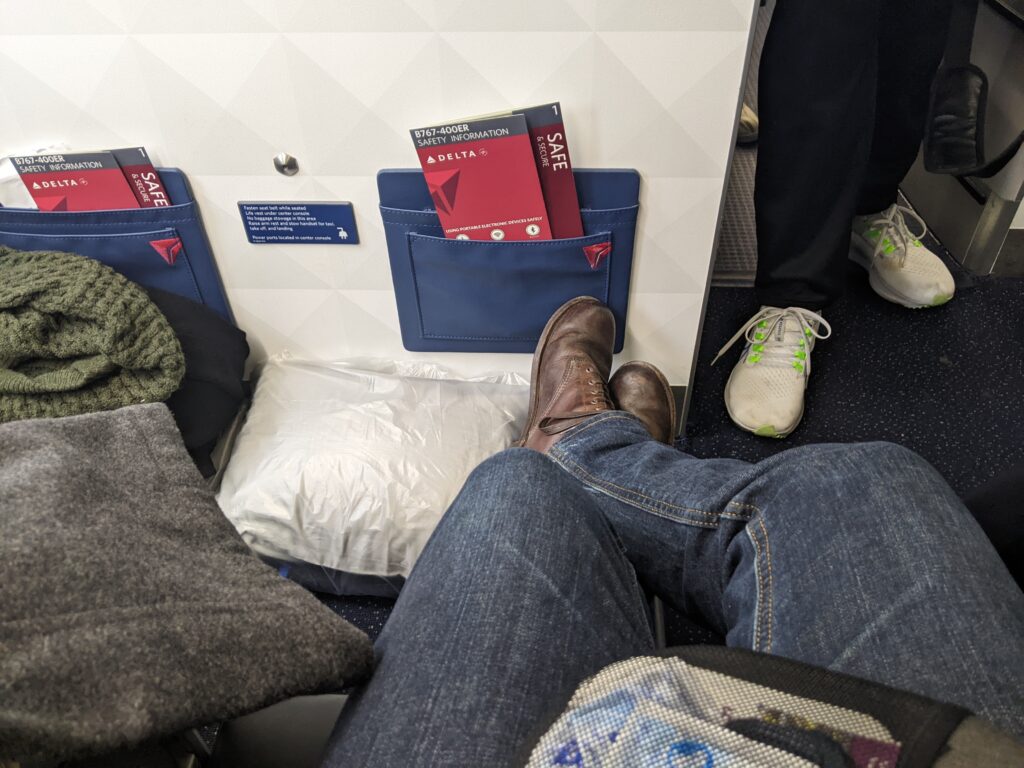 Delta 767-400 Premium Select Seats Leg Room Bulkhead