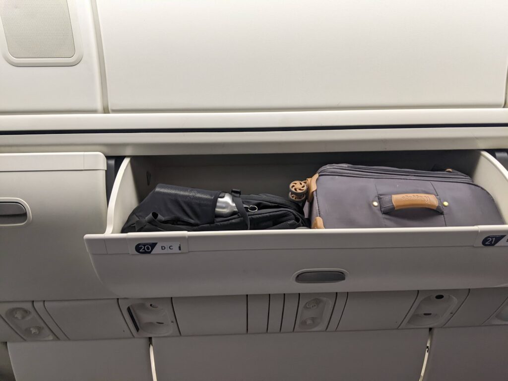 Delta 767-400 Premium Select overhead storage