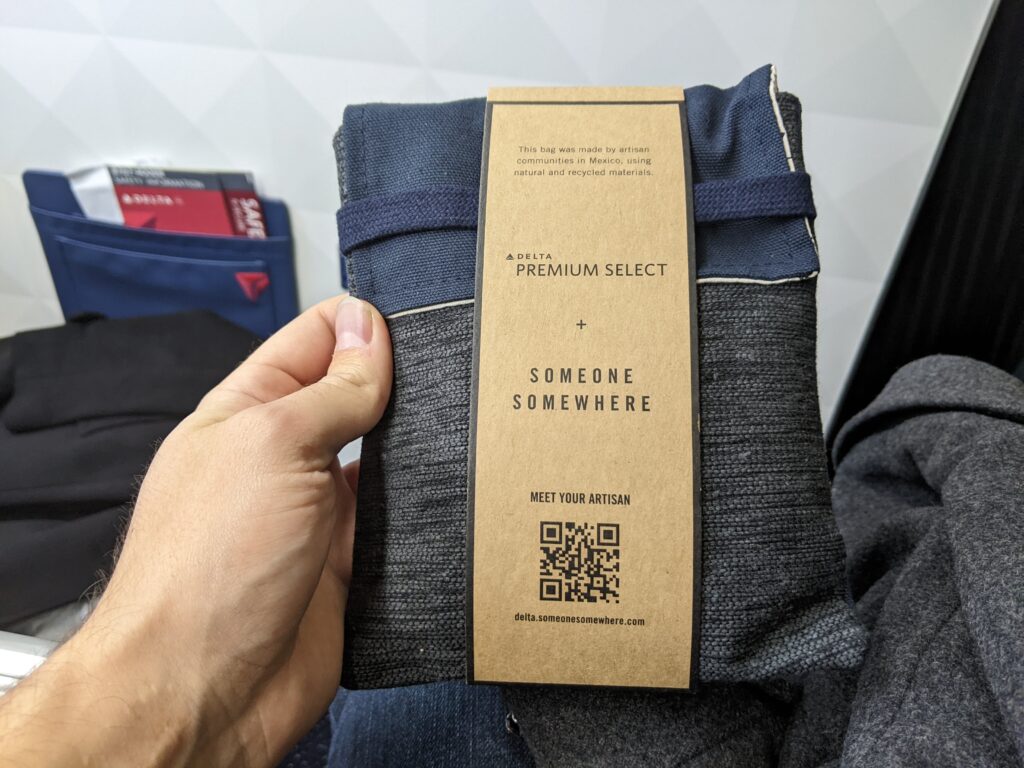 Delta 767-400 Premium Select Amenity Kit 