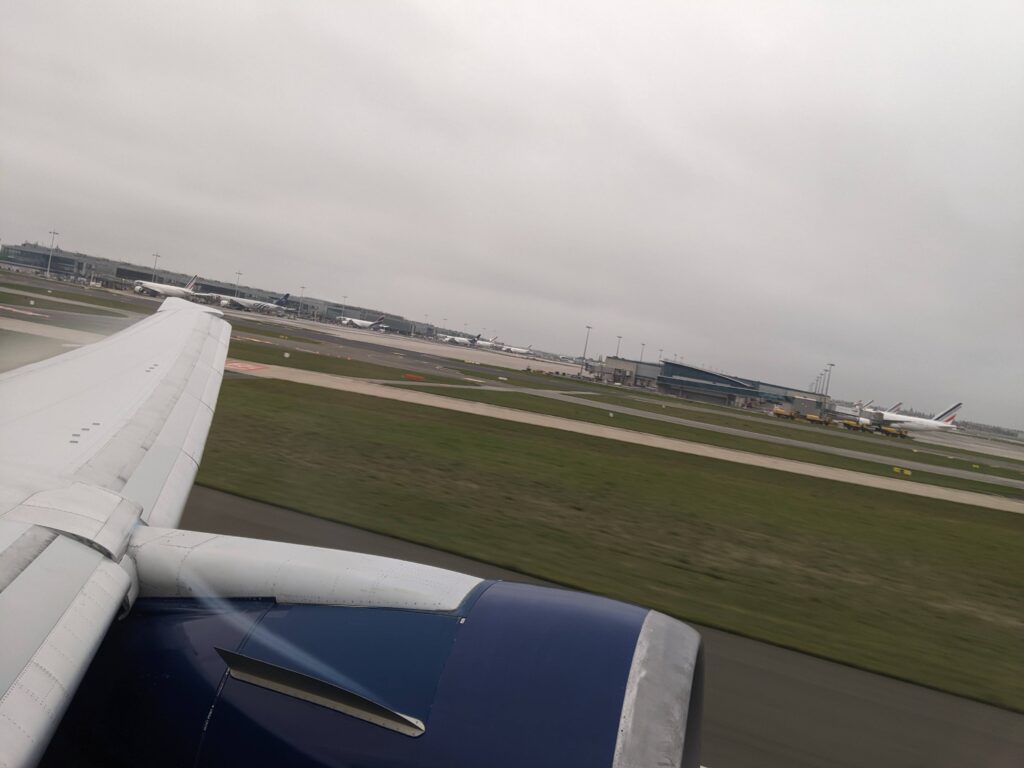 Delta 767-400 Premium Select Takeoff