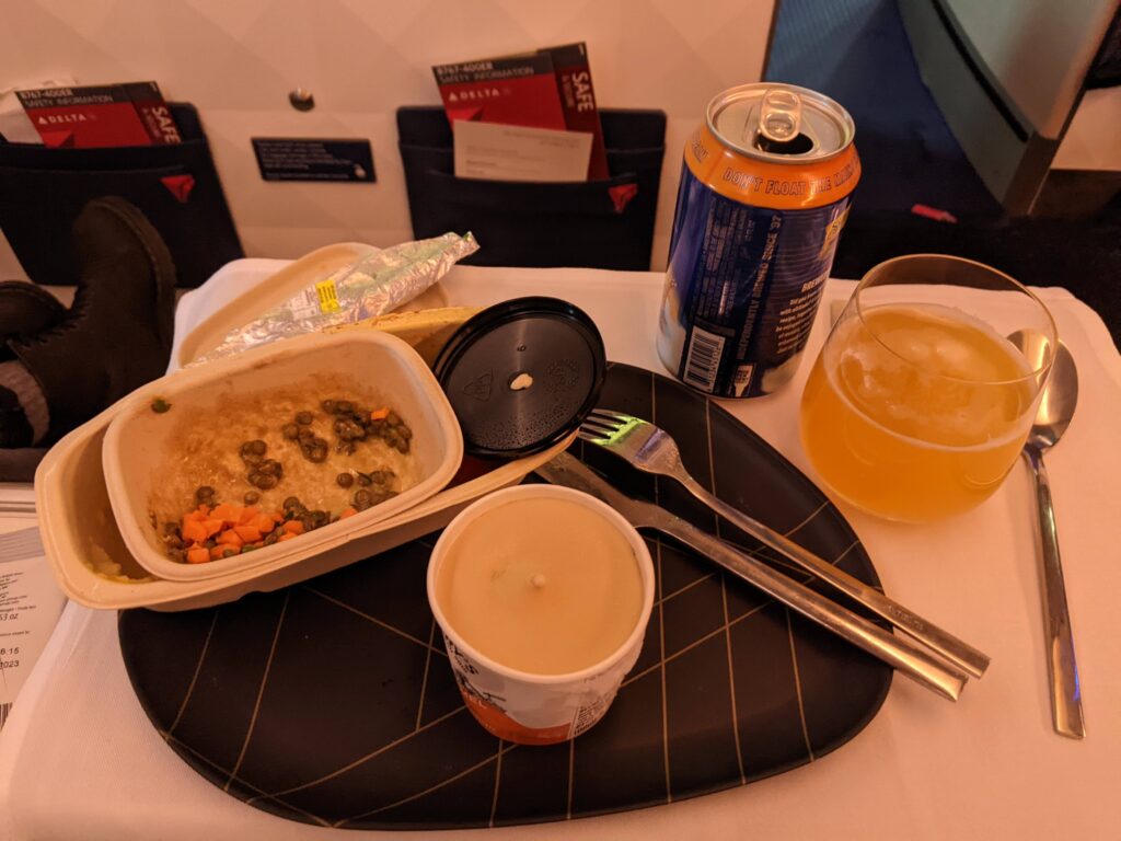 Delta 767-400 Premium Select Meal Service