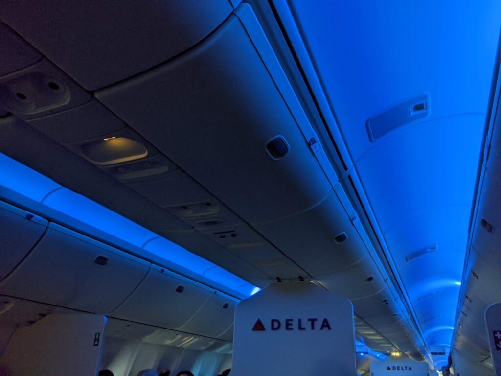 Delta 767-400 Premium Select Cabin Mood Lights