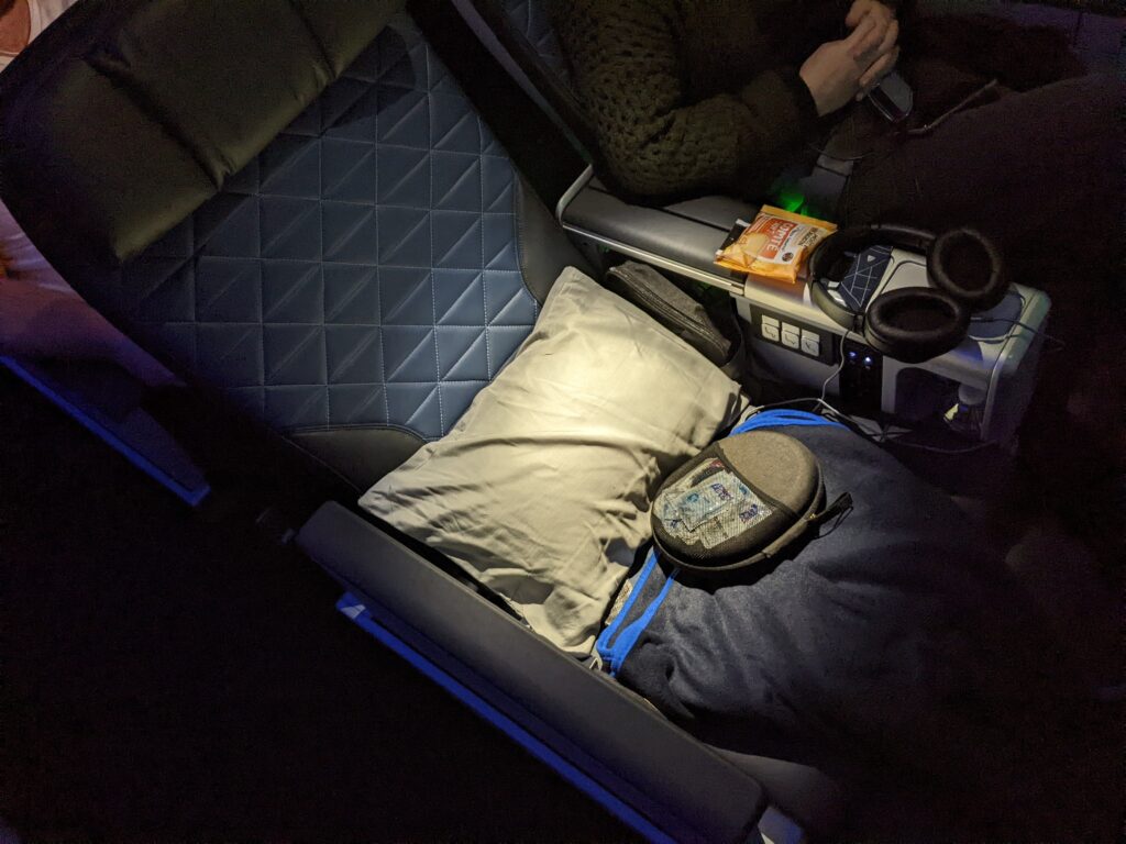 Delta 767-400 Premium Select Seat Comfort 