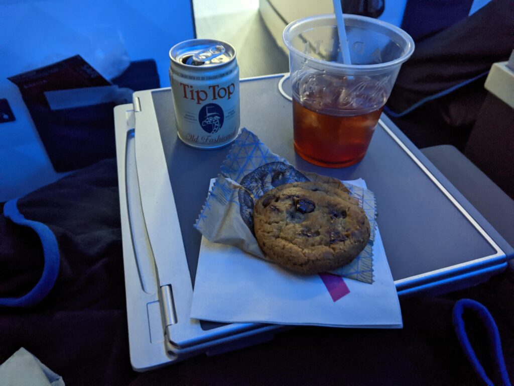 Delta 767-400 Premium Select Snacks 