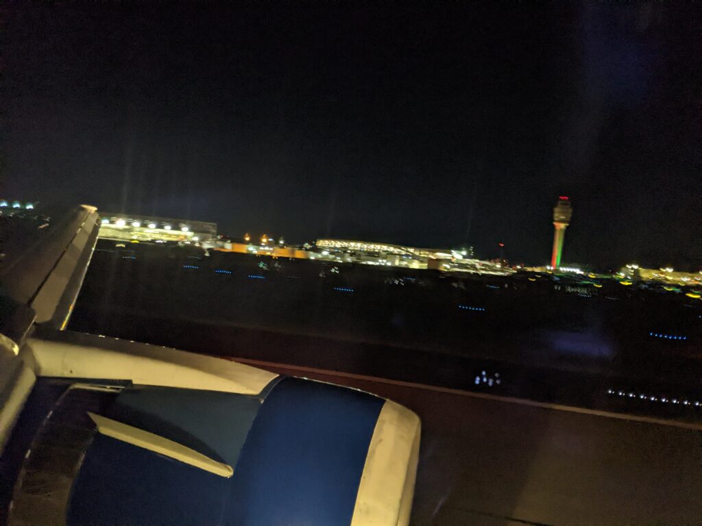 Delta 767-400 Premium Select Landing at ATL