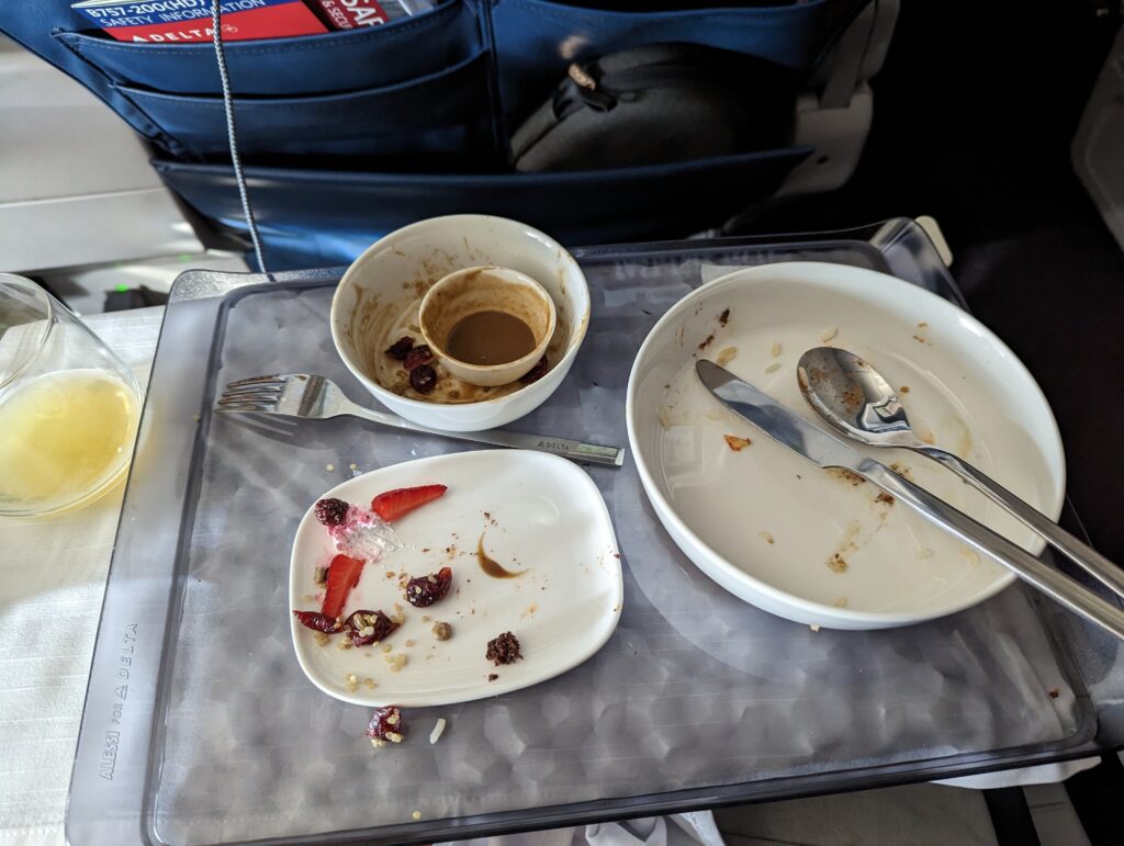 Delta 757 First Class Lunch Service