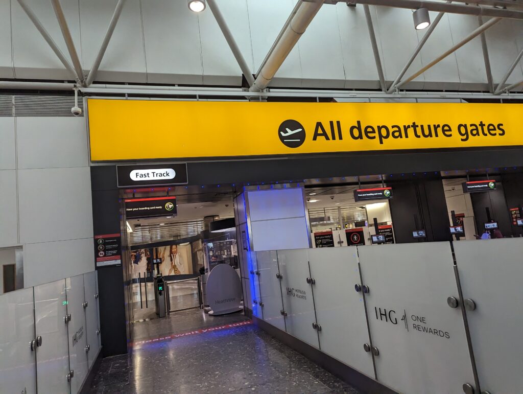 Vietnam Airlines LHR Terminal 4 Fast Track Security 