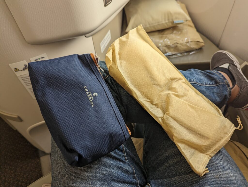 Vietnam Airlines 787-9 Business Class Amenities 