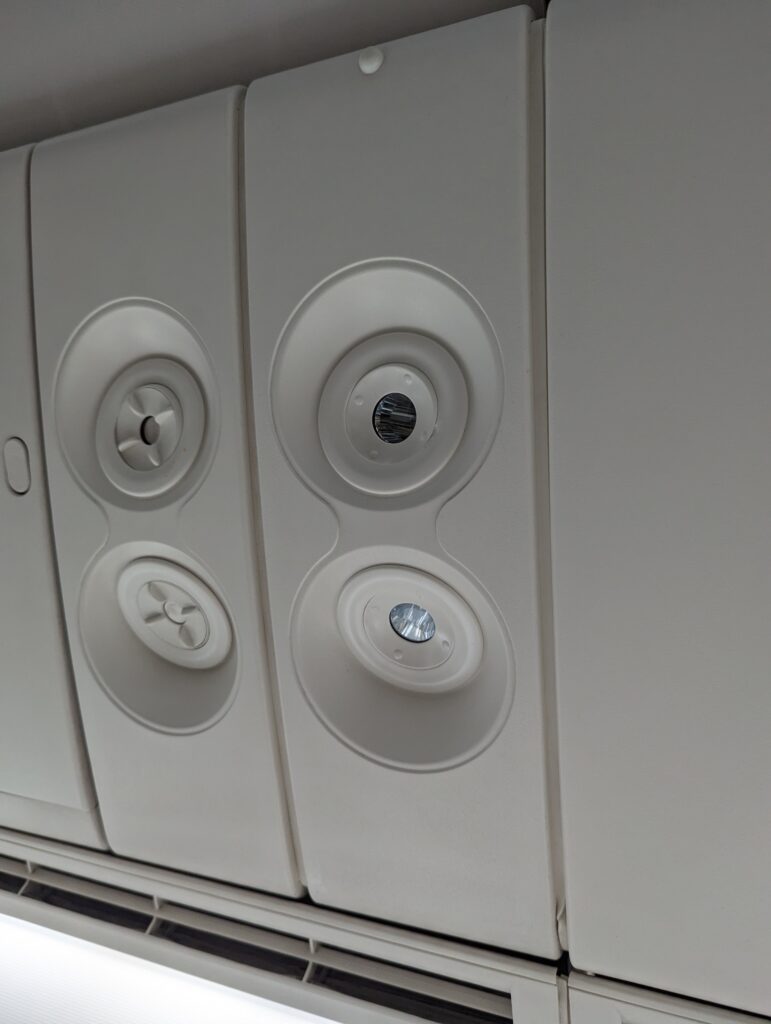 Vietnam Airlines 787-9 Business Class Over head panel 