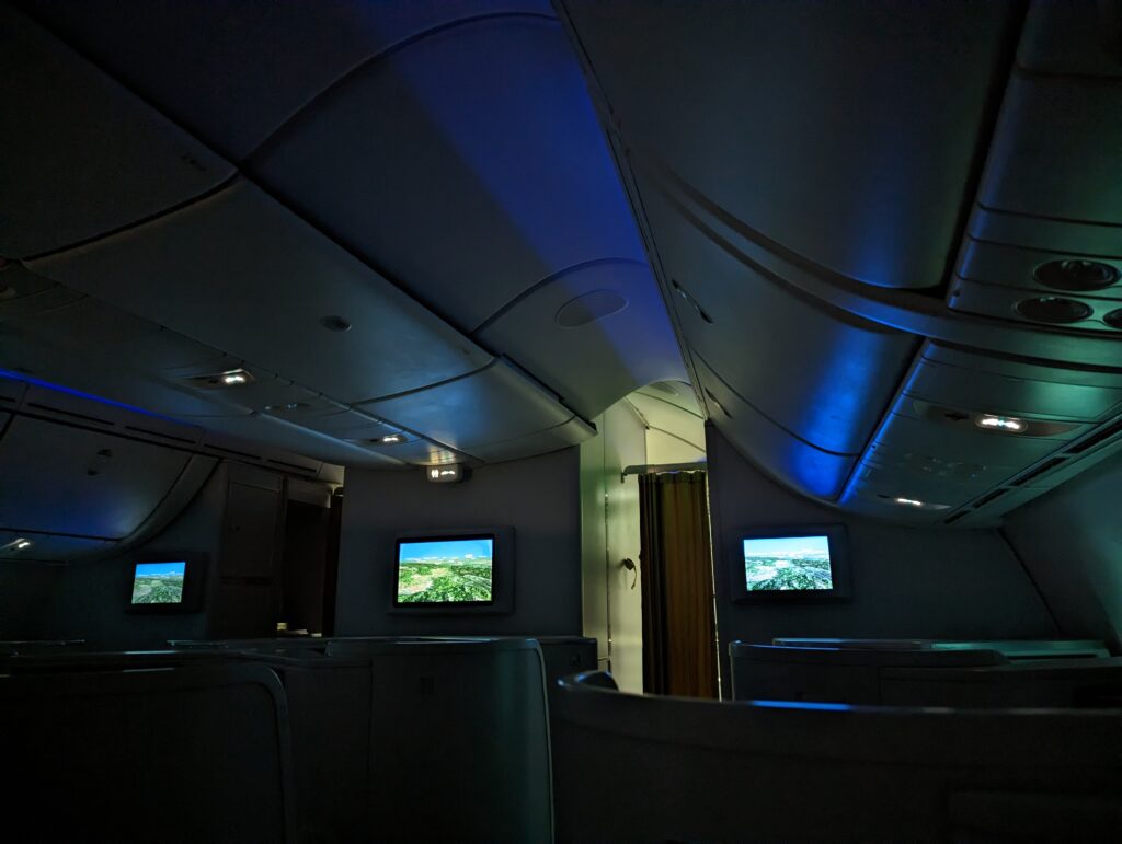 Vietnam Airlines 787-9 Business Class Cabin Lights Dimmed 