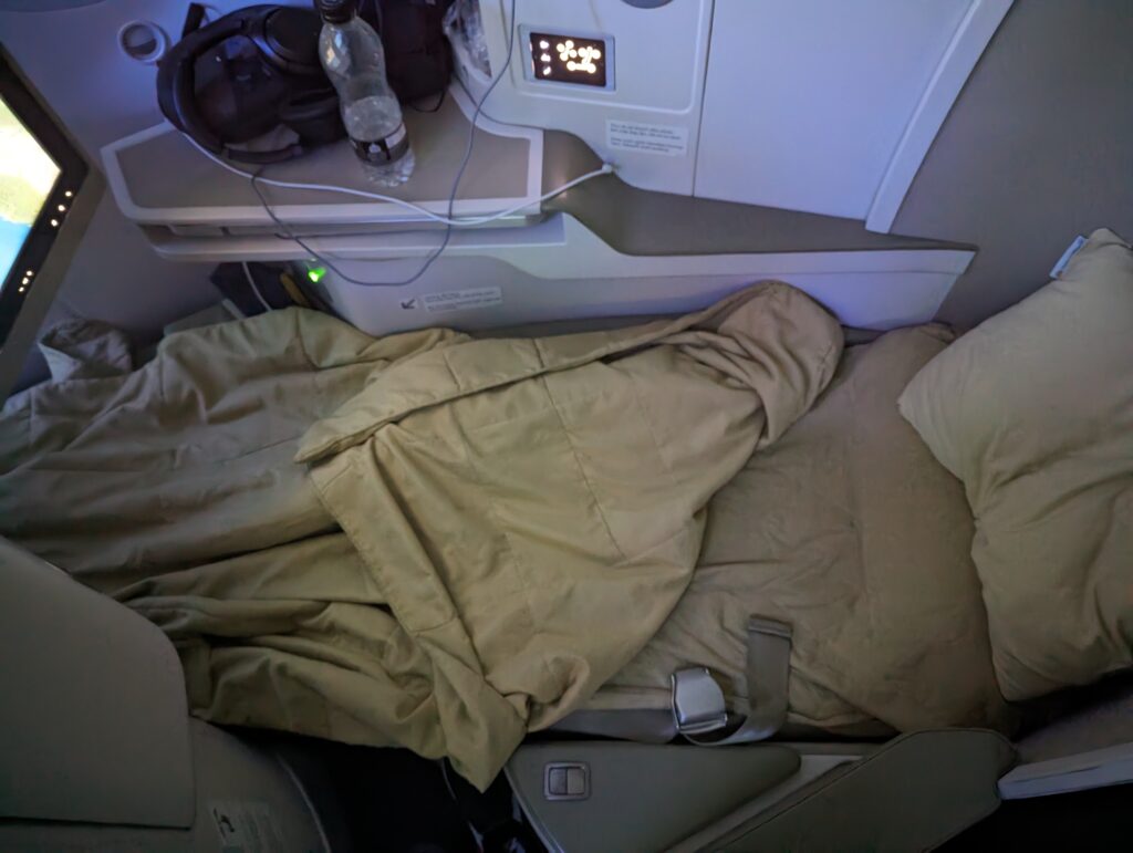 Vietnam Airlines 787-9 Business Class Bedding and Sleeping