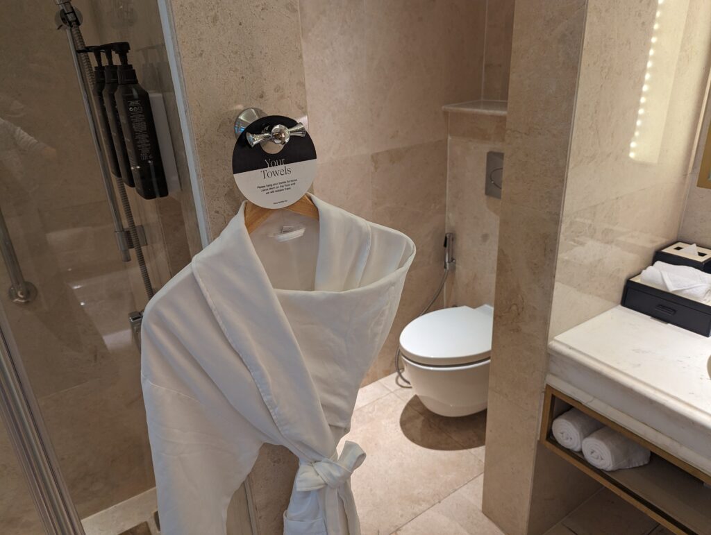 Sheraton Grand Danang Resort King Room Bathroom