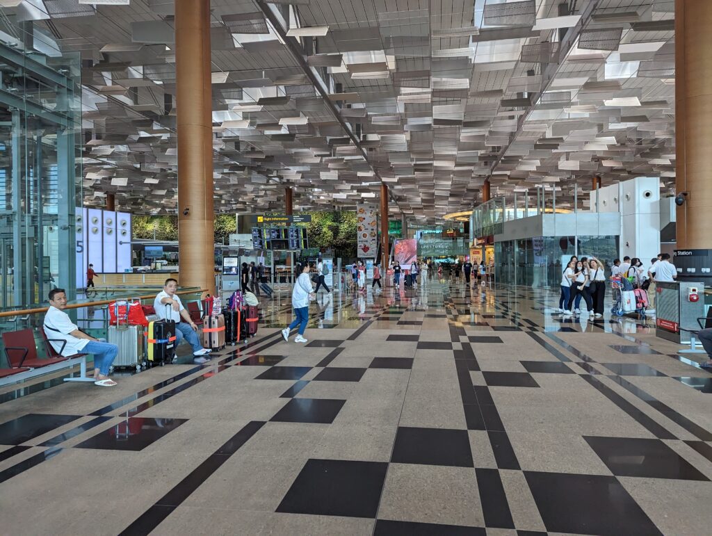 Singapore Airport Check In Hall