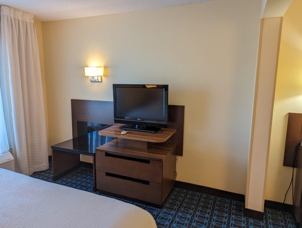 Fairfield Inn and Suites Mall of Georgia Room