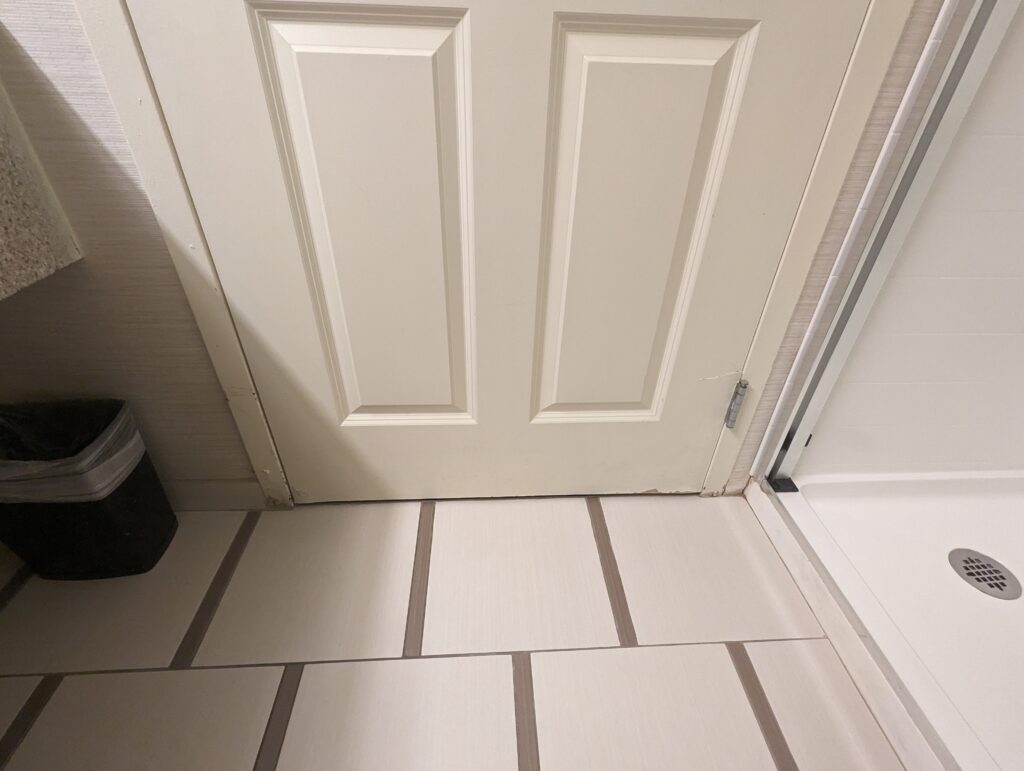 Fairfield Inn and Suites Mall of Georgia Bathroom