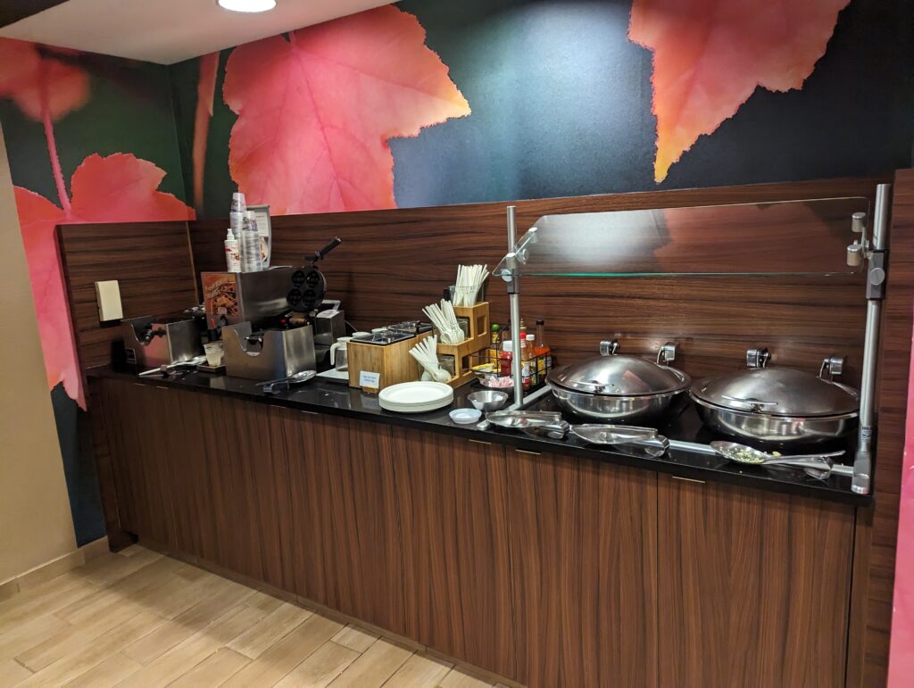 Fairfield Inn and Suites Mall of Georgia breakfast