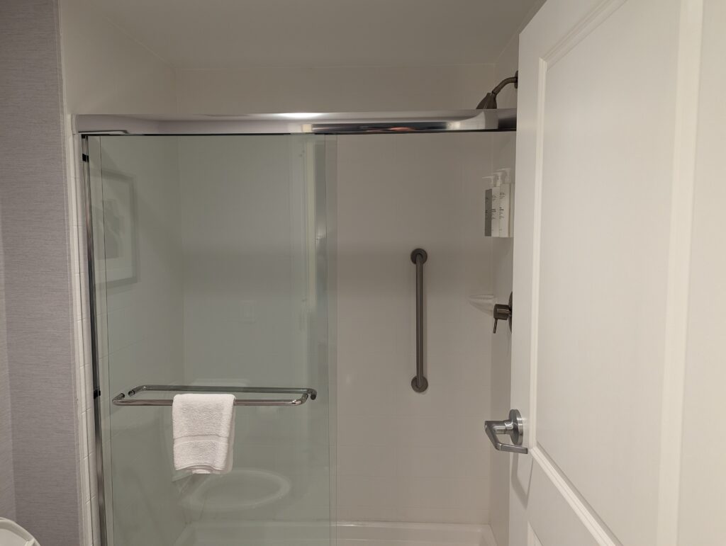 Homewood Suites Raleigh Cary I-40 Bathroom