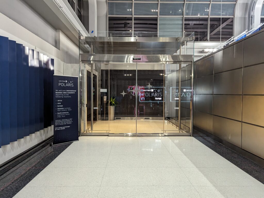 United Polaris Lounge Entrance ORD
