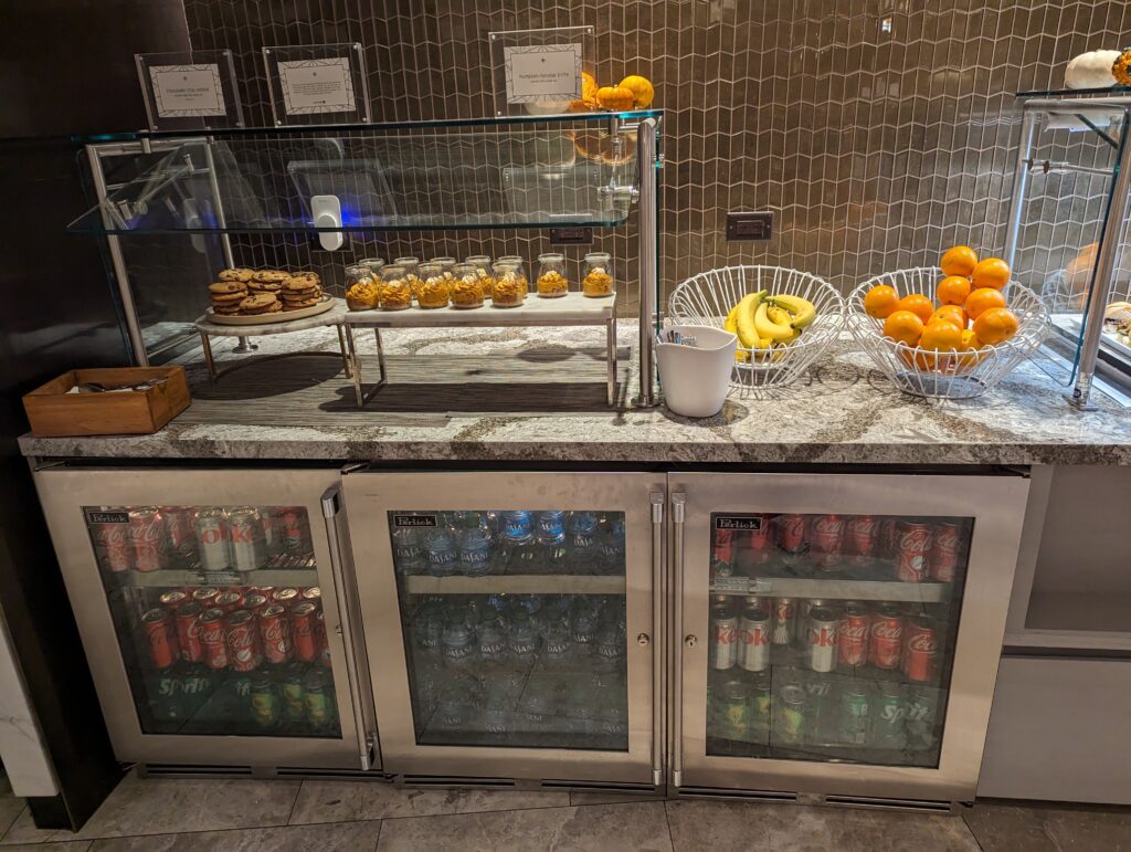 United Polaris Lounge ORD Deserts and Drinks
