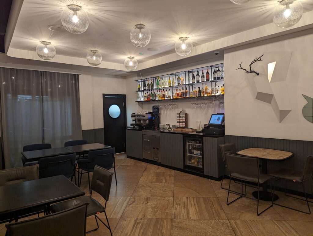 Artagonist Hotel Lobby