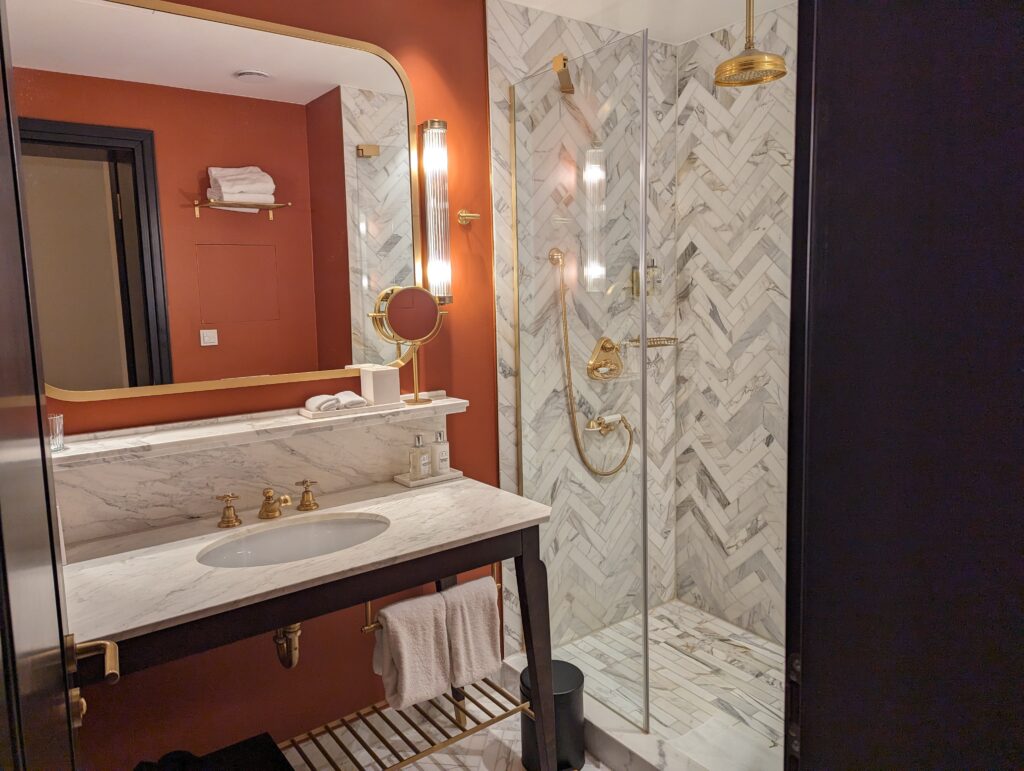 LUME Hotel Frankfurt Bathroom