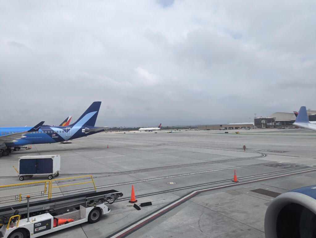 Breeze Airways A220-300 LAX Landing