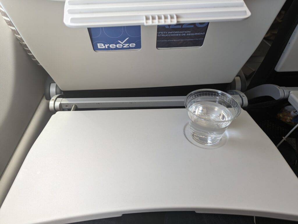 Breeze A220 Drinks and snacks 