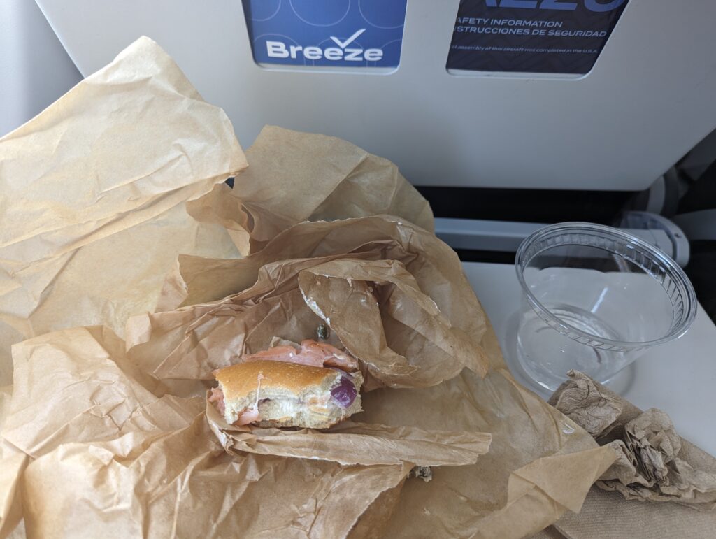 Breeze A220 Drinks and snacks 