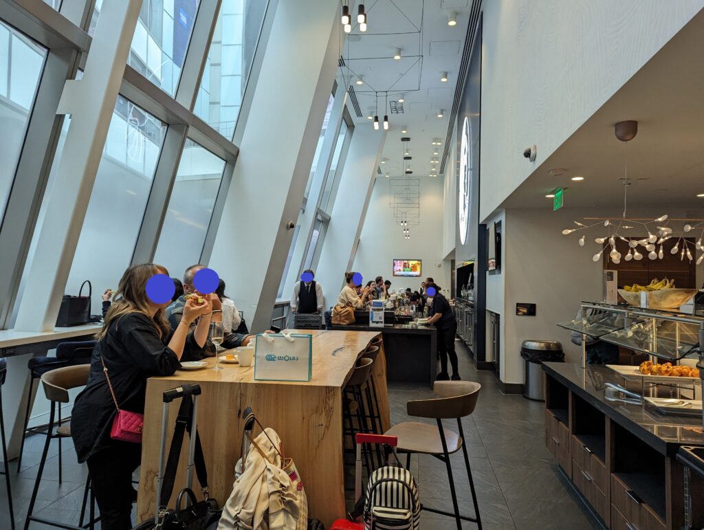 LAX American Express Centurion Lounge Space