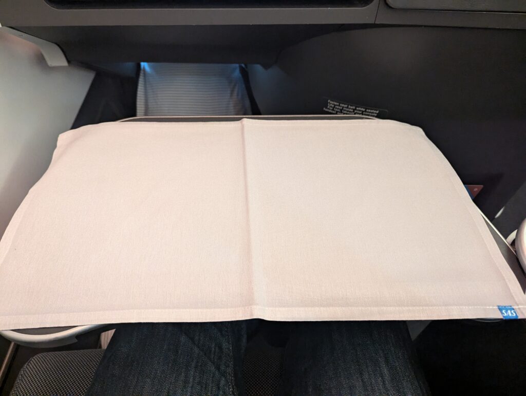 SAS A330-300 Business Class Dinner Service