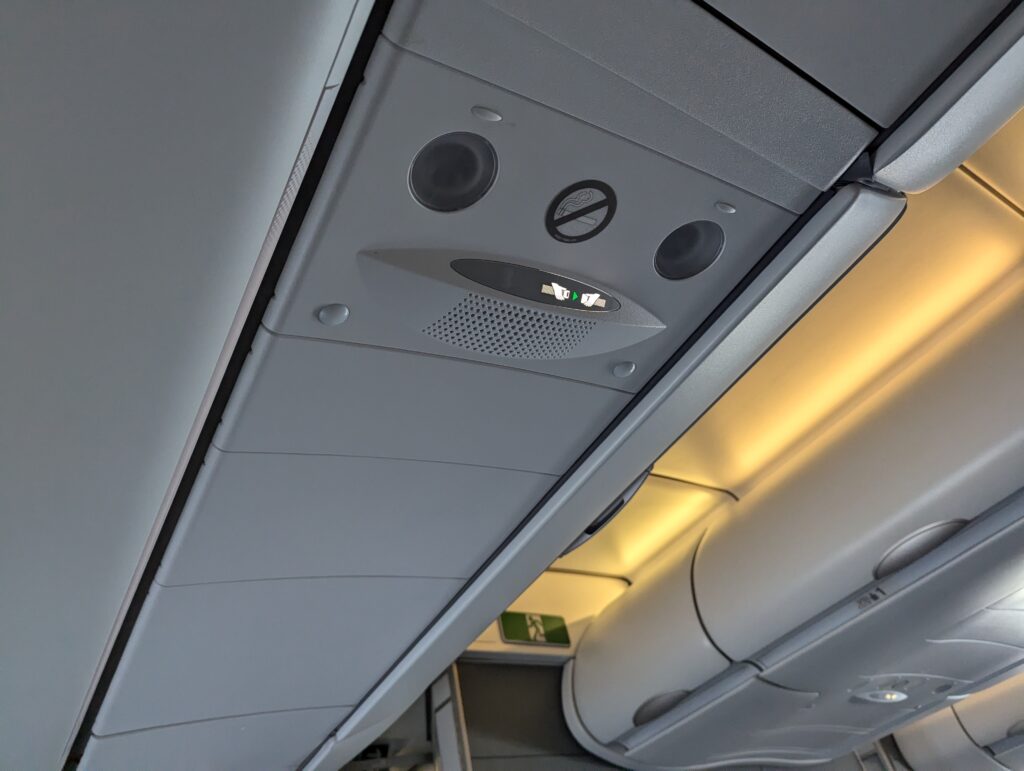SAS A330-300 Business Class Arrival