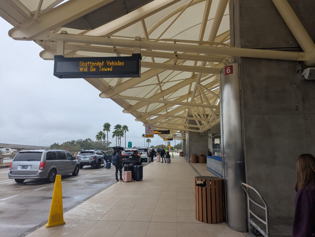 MCO Curbside Checkin